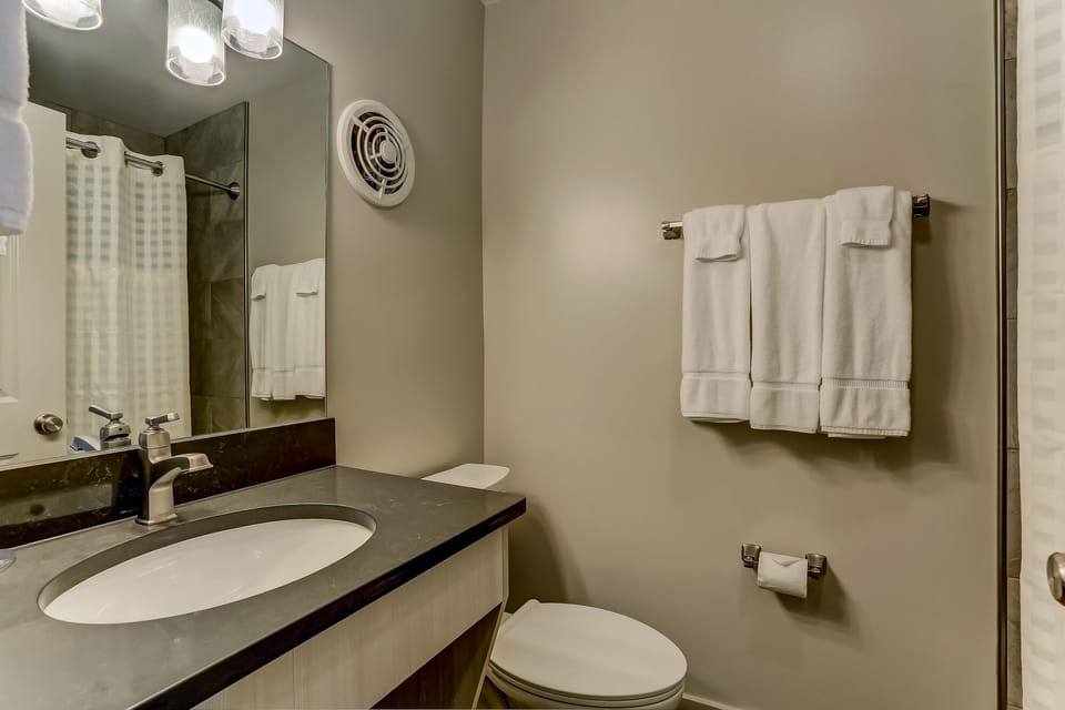 10_Beachside20Motel20Hi-Res