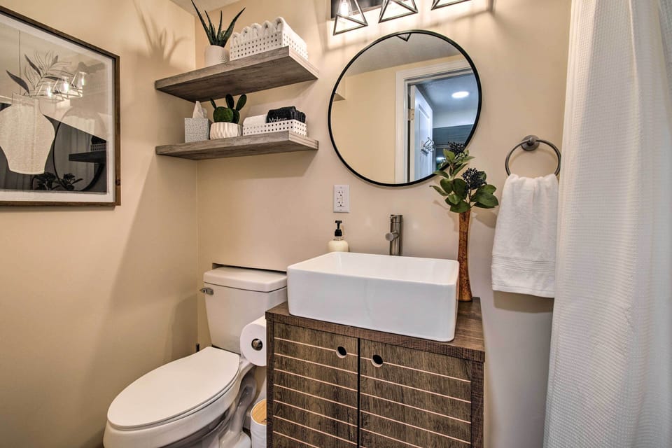 Full Bathroom
