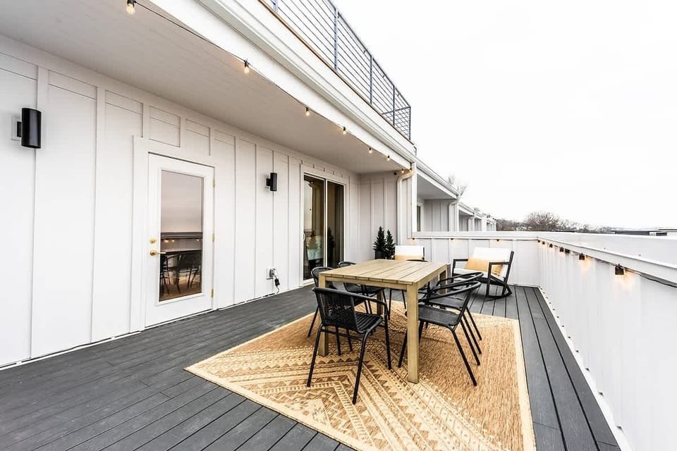 One of the rooftops off the second floor with skyline views
