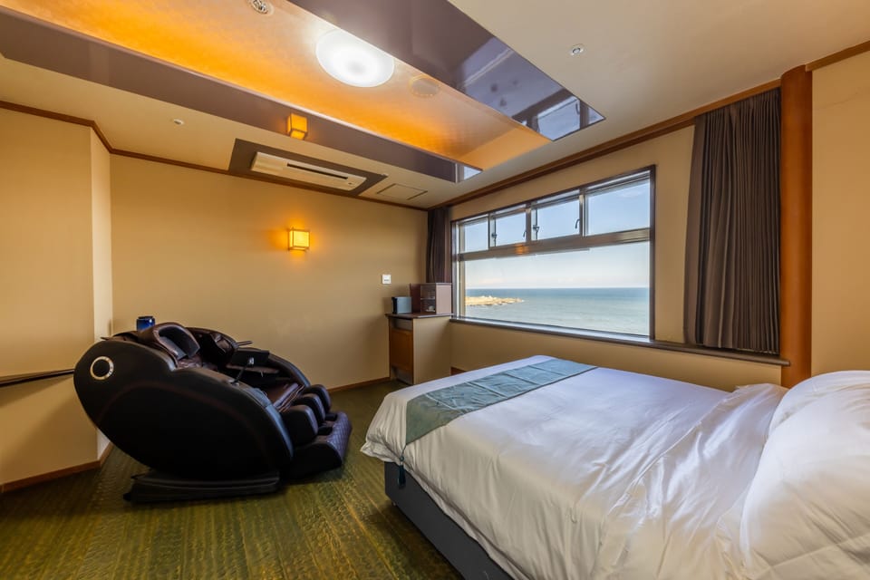 Special Room Ruri, Non Smoking | Down comforters, in-room safe, blackout drapes