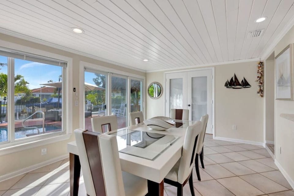 From casual brunches to elegant soirees, this table is versatile enough to handle it all.