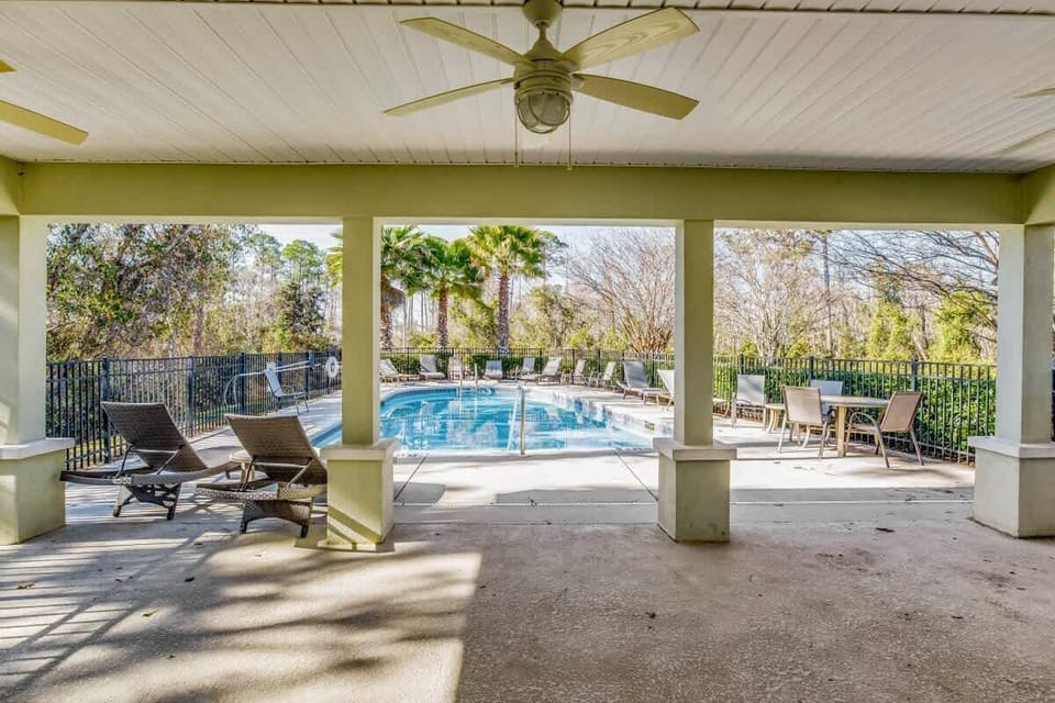 Community pool at your convenience