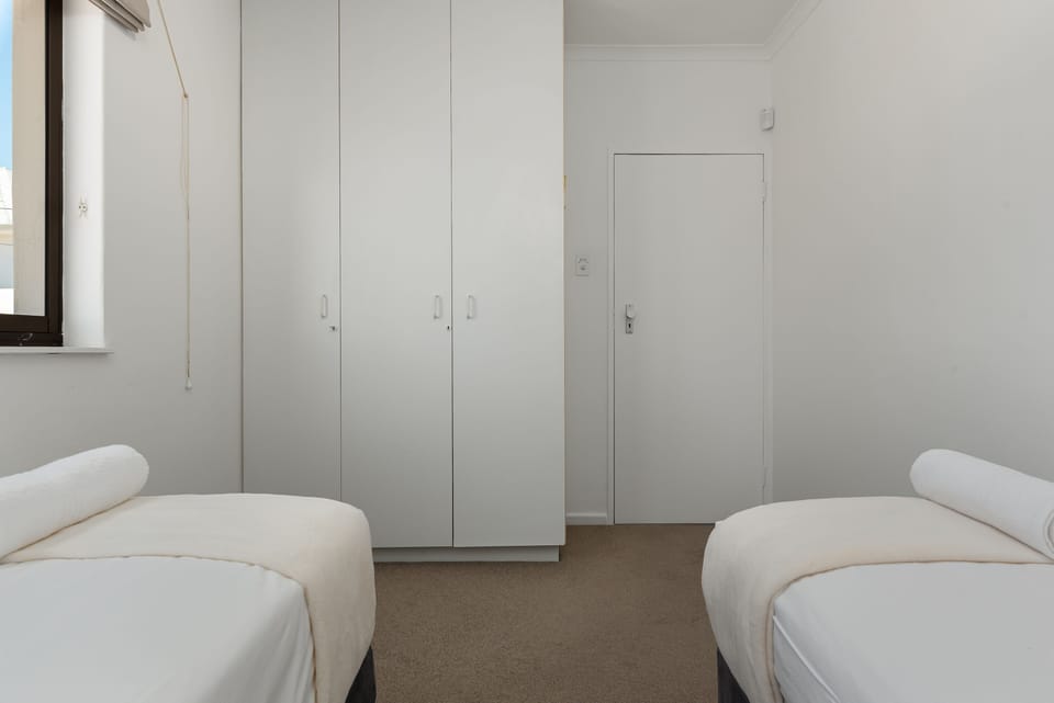 Alexander Road 7B Apartment in Sea Point