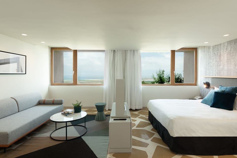 Junior Suite, Sea View | Egyptian cotton sheets, premium bedding, minibar, in-room safe