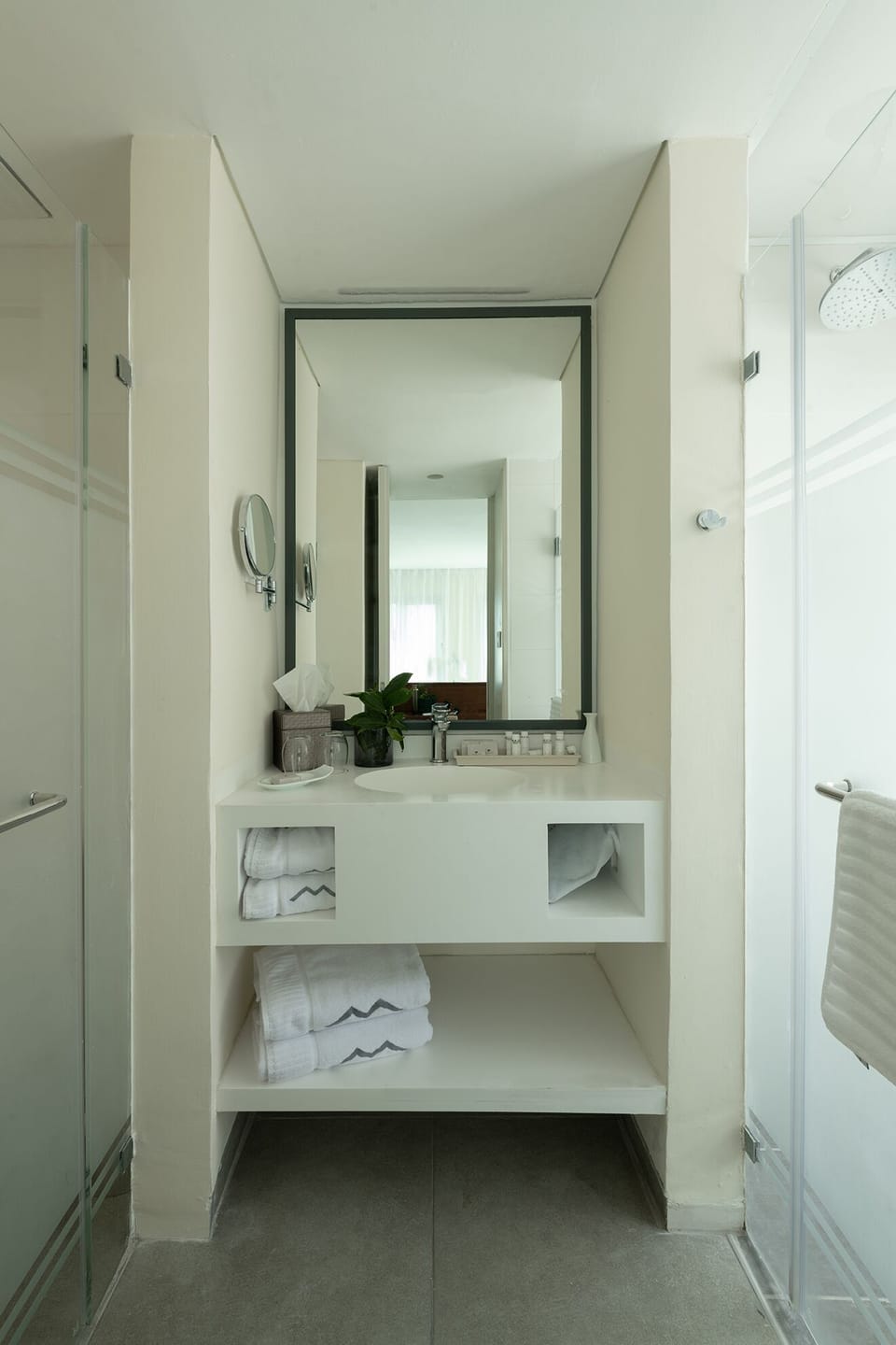 Bathroom shower