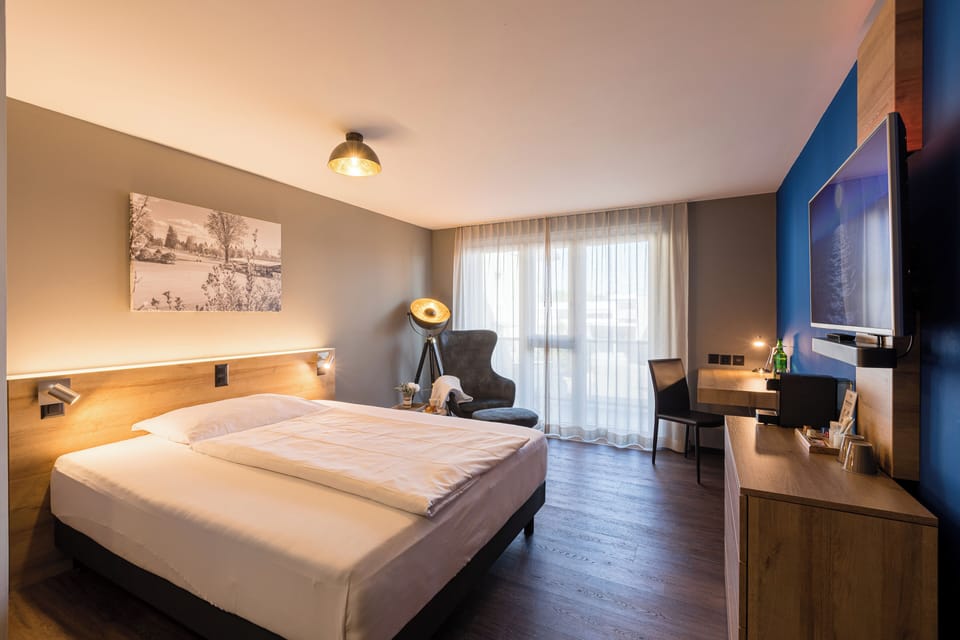 Superior Room | Desk, soundproofing, free WiFi, bed sheets