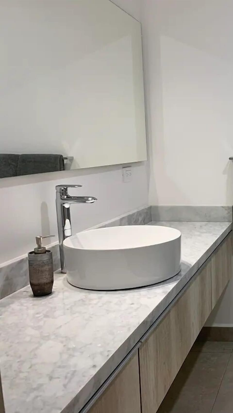 Comfort Condo | Bathroom | Shower, rainfall showerhead