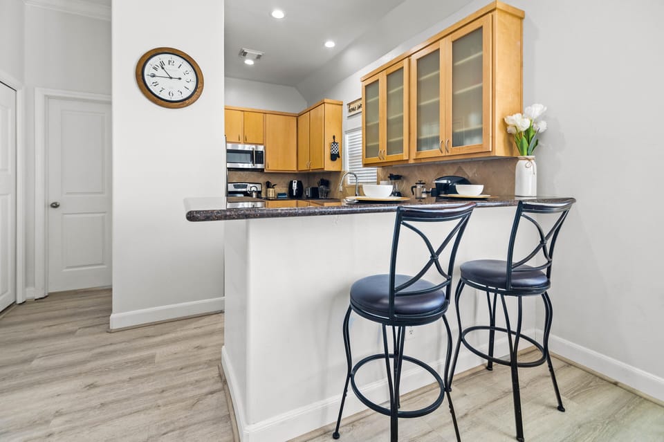 Catch a quick meal or just chill at the kitchen bar.