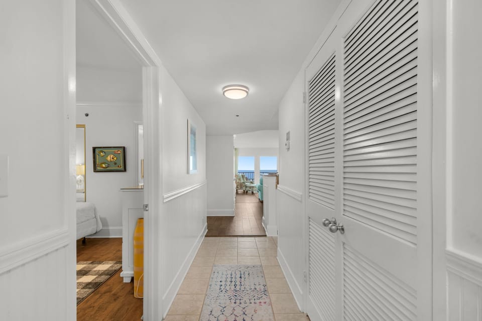 Sea Oats 601 Hallway