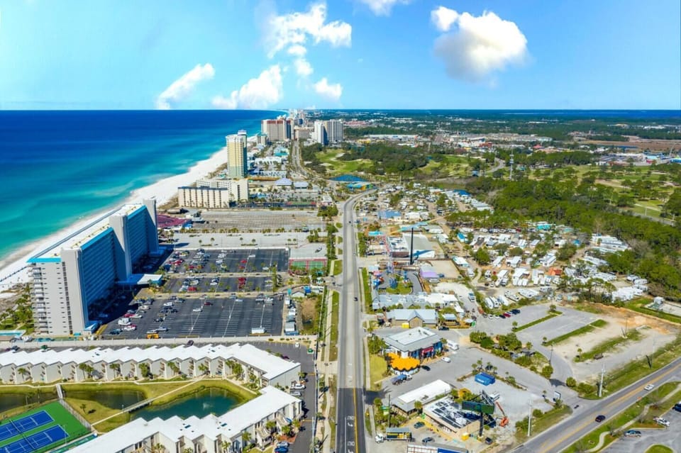 1-web-or-mls-8743-thomas-dr-808