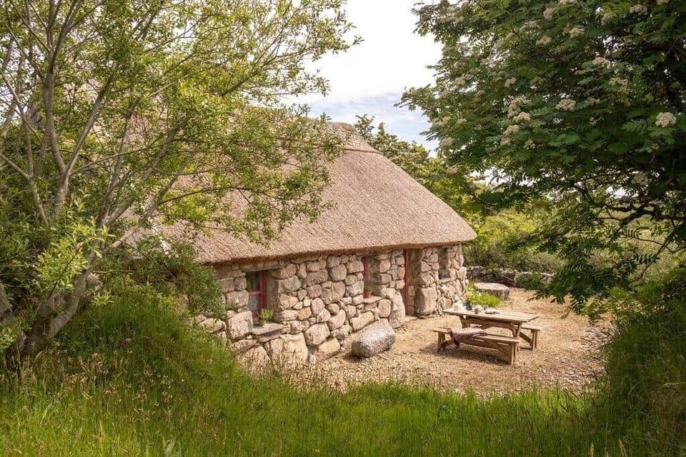 An Sceach Gheal cottage