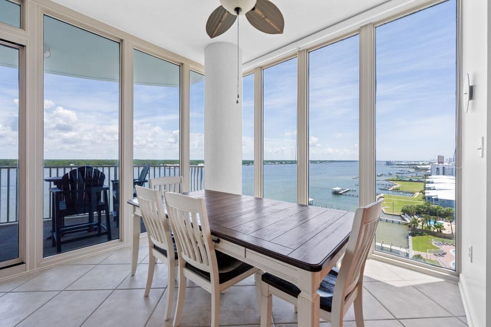 Lagoon Tower 902 Dining Table Seats 6