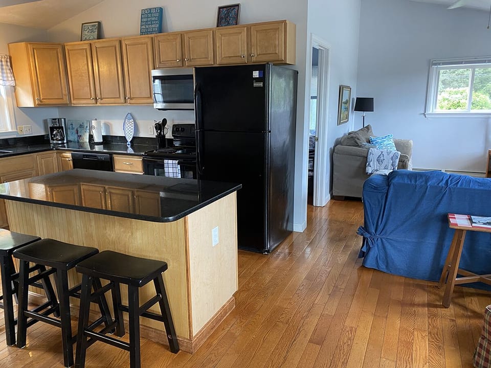 Island kitchen adjoining great room