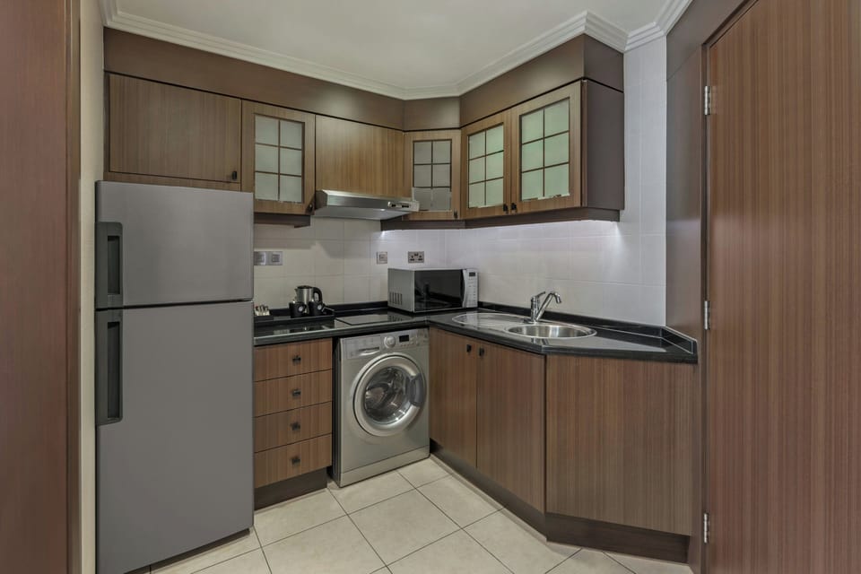 Studio, Kitchen | Premium bedding, minibar, in-room safe, desk