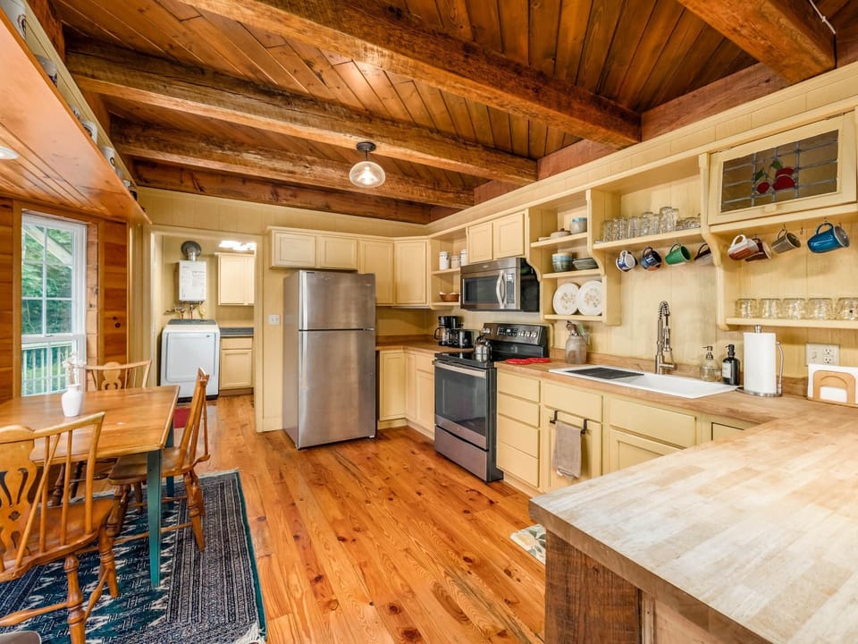 Kitchen (2)