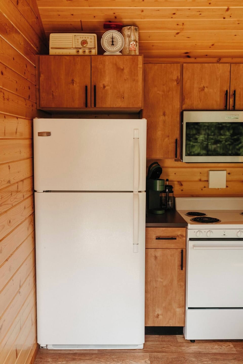 Full size fridge and freezer. We do not provide ice so please pick that up on your way in our purchase in advance from our store link.