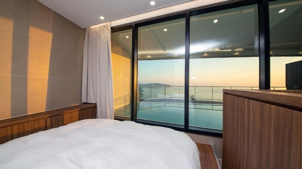 Room (A101)