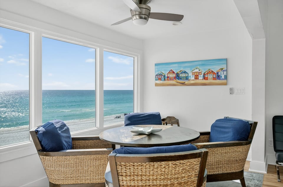 Bogey's Beach House - Miramar Beach - Dining Space