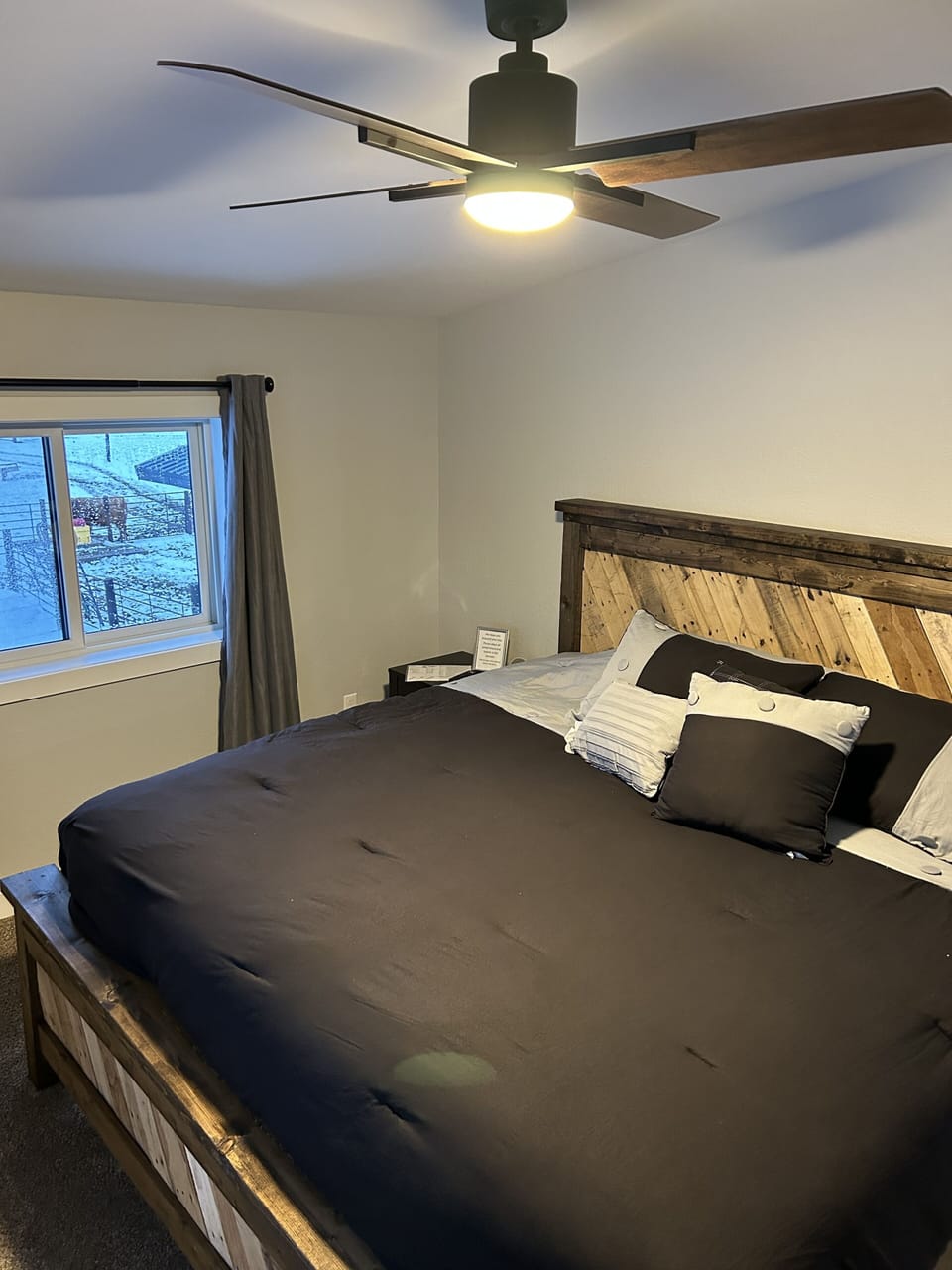 Bedroom #3 with smart TV - upstairs.