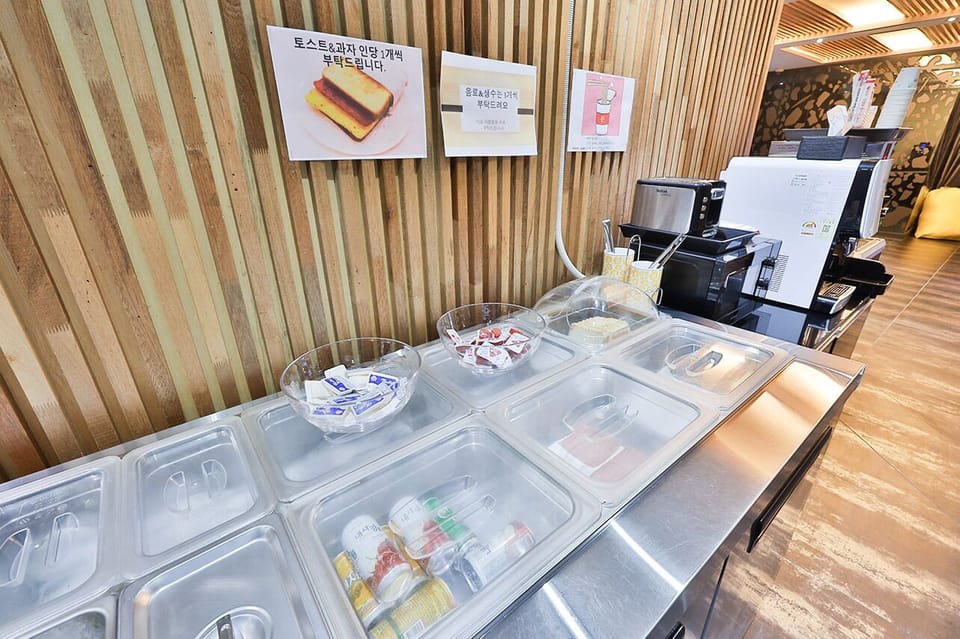 Free daily self-serve breakfast