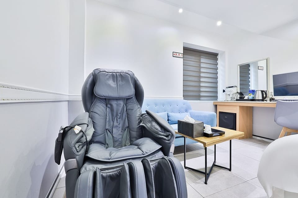 Premium Twin Room | Premium bedding, free WiFi, bed sheets
