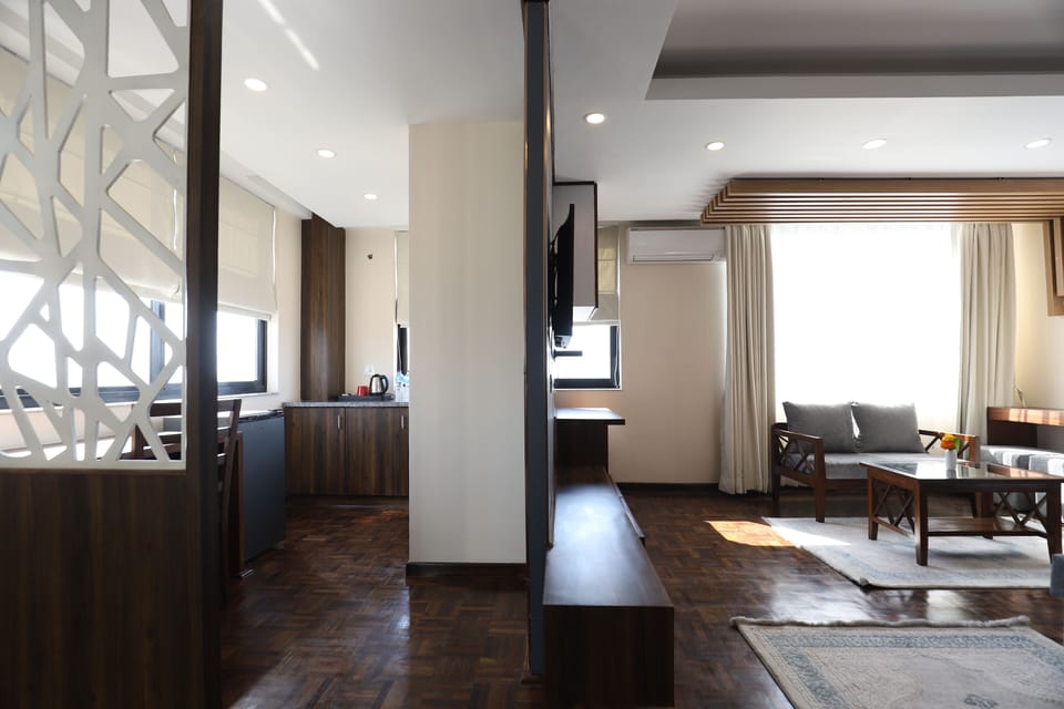 Business Studio Suite | Private kitchen