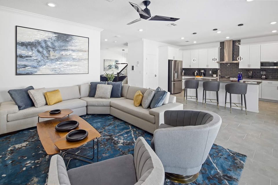 Living Room *Highlight*