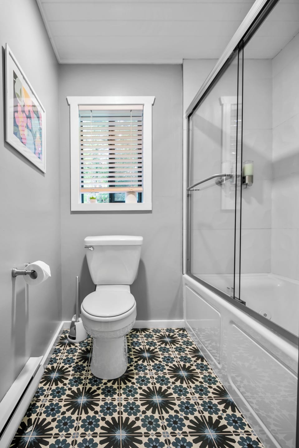 2nd floor bathroom