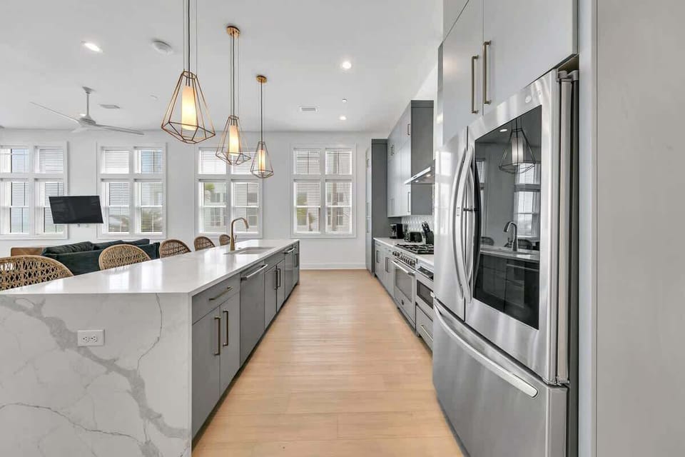 Fully stocked kitchen with state of art appliances and two dishwashers
