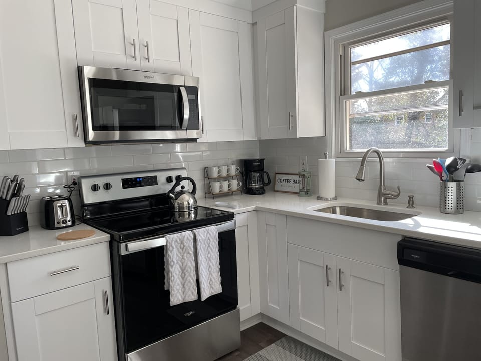 Brand new kitchen with all the essentials 