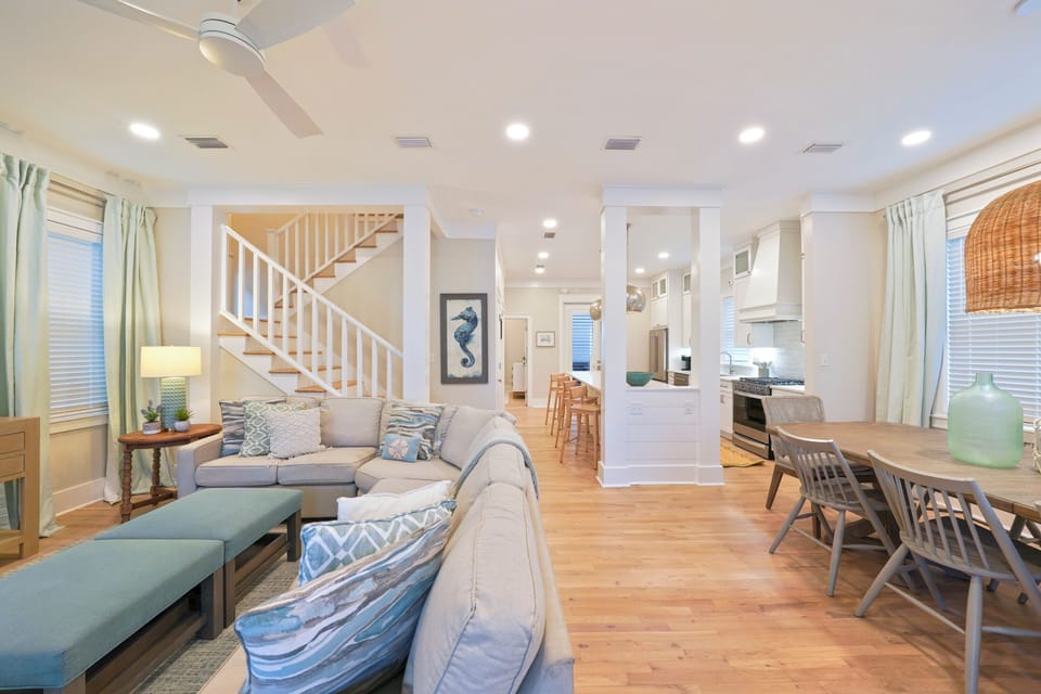 RECENTLY RENOVATED HOME W/DESIGNER FURNISHINGS