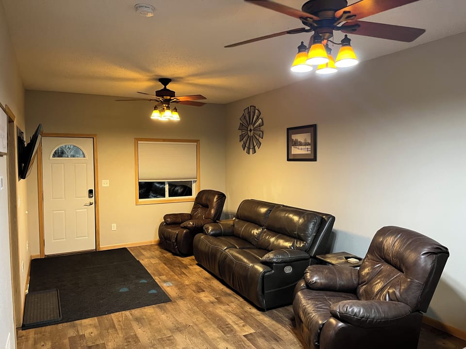 Living room/Entry