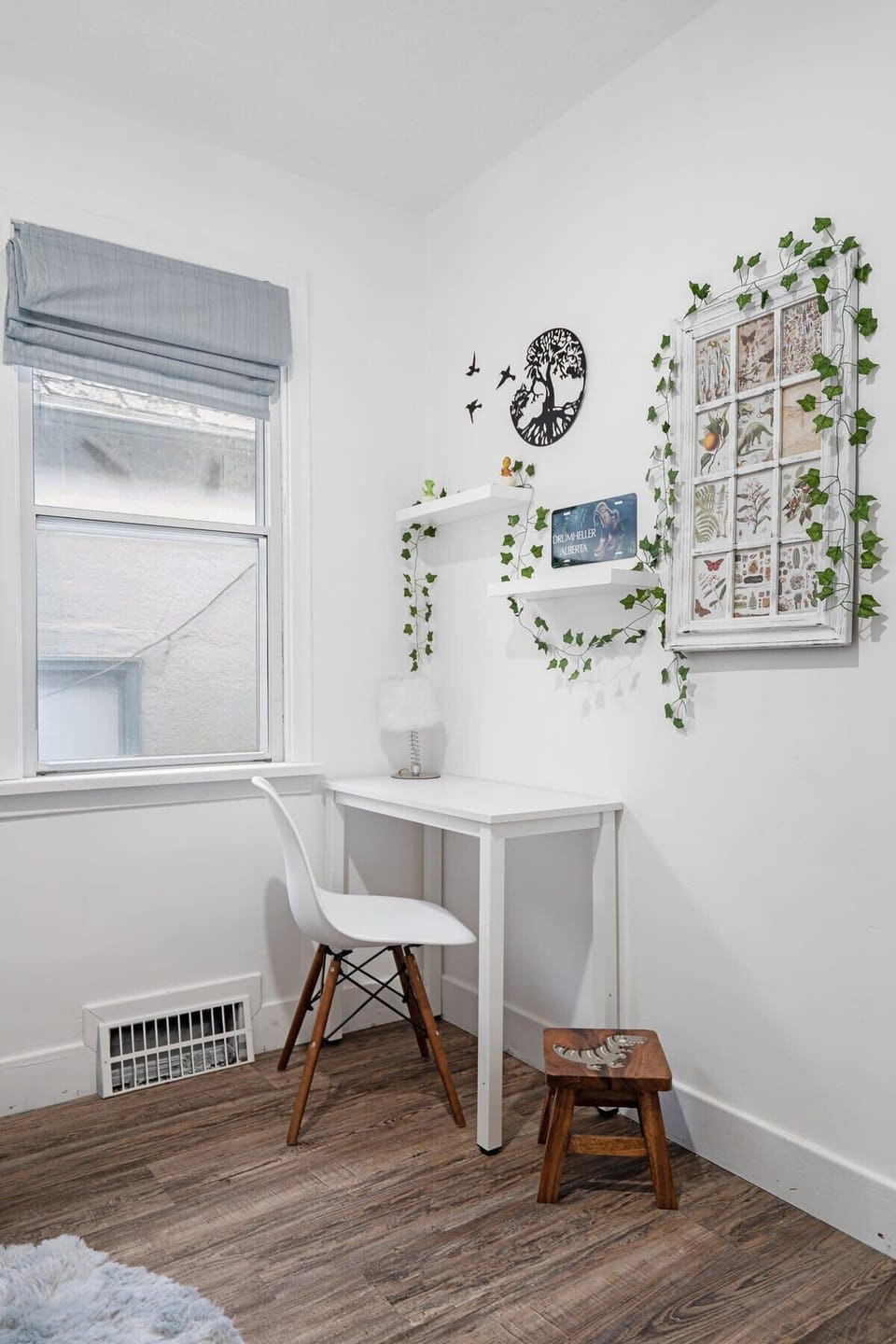 Smart space with room to relax or play