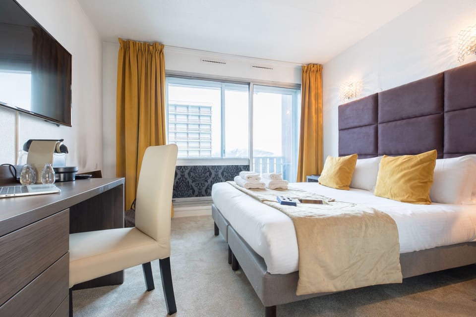 Superior Room | Free WiFi, bed sheets