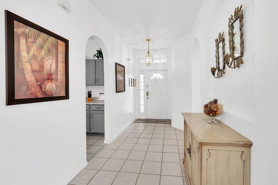 684 Oxford Dr_06.jpg