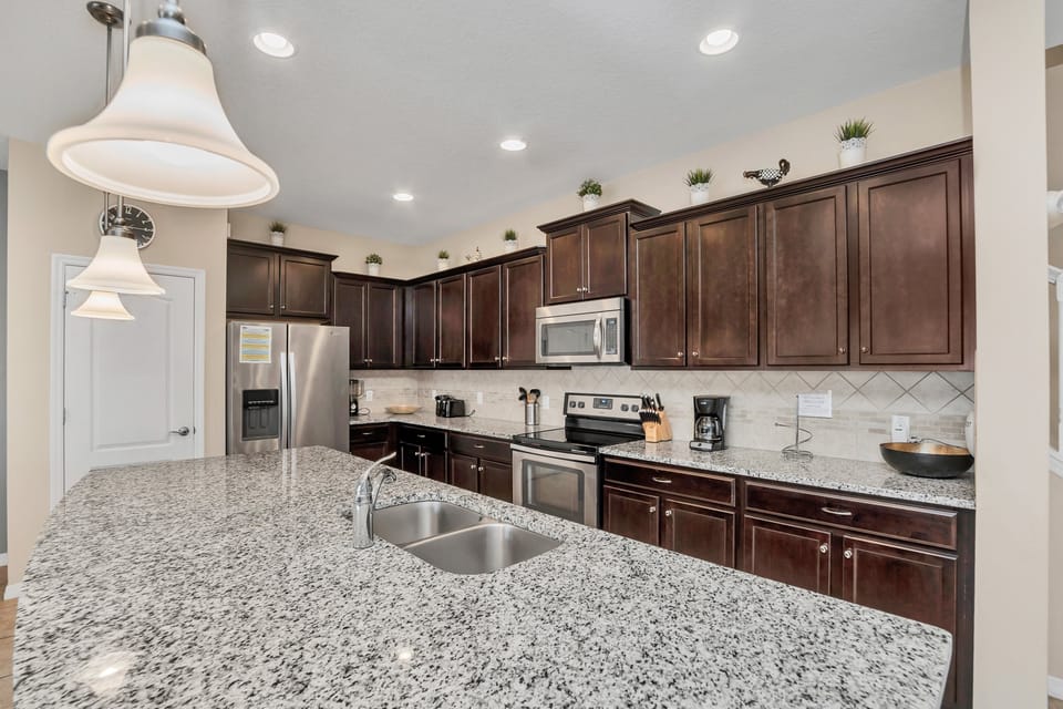 9045RhodesSt,WindsoratWestside_07