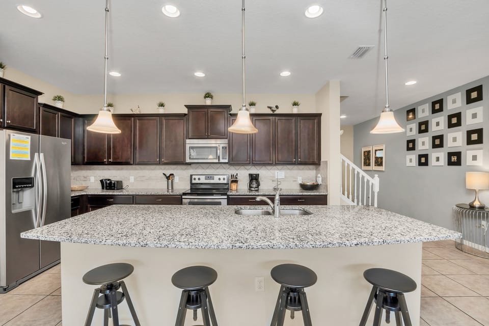 9045RhodesSt,WindsoratWestside_08