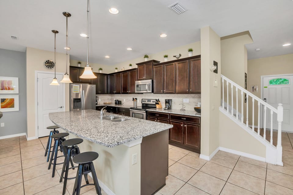 9045RhodesSt,WindsoratWestside_06