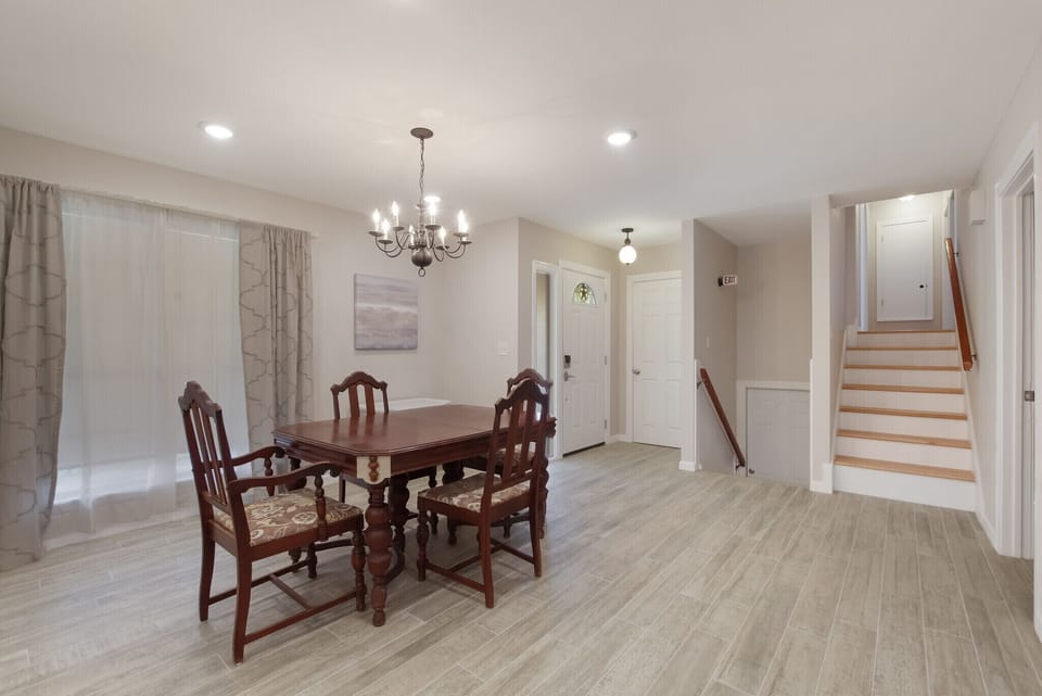 Dining room - new photo with updated furniture coming...