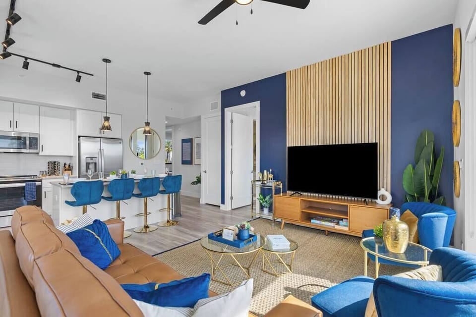 [Living Room]