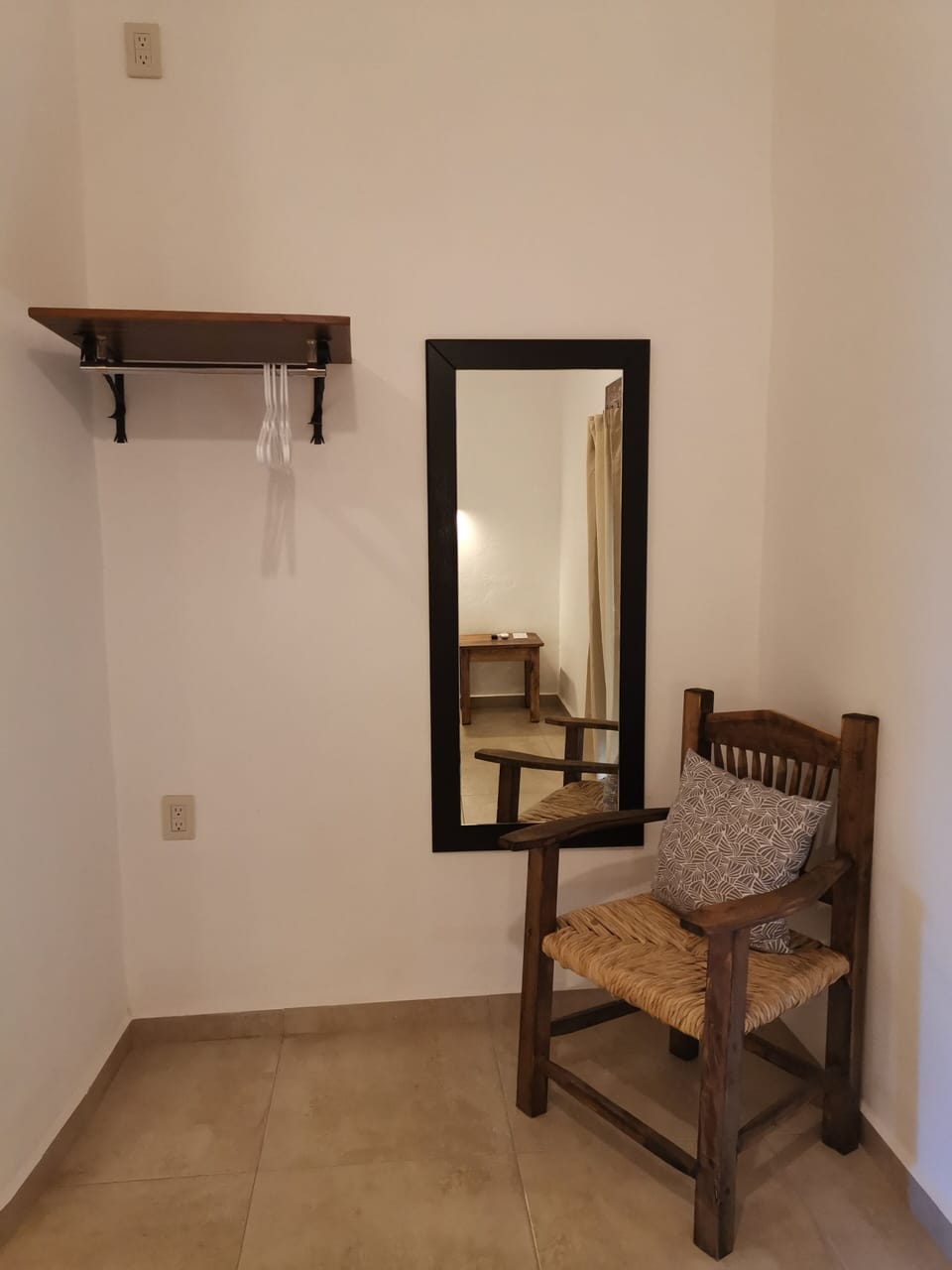 Standard Room, 1 King Bed | Interior
