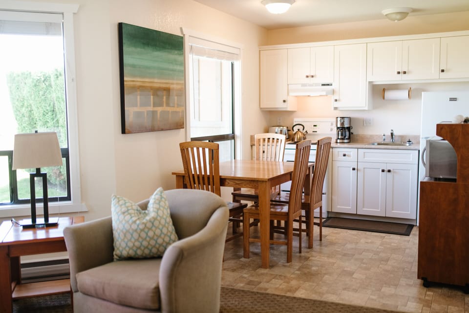 Oceanview Cottage | Individually decorated, individually furnished, blackout drapes