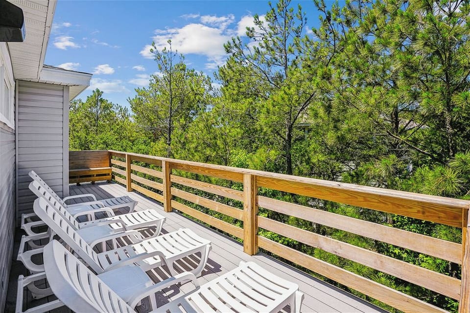 Sundeck 2024