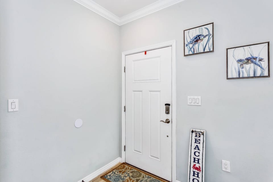 Private entrance with self check-in