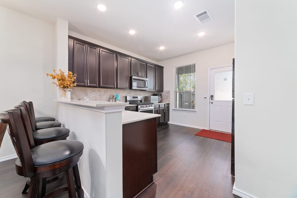 Business Villa | Living area | Smart TV, fireplace, offices