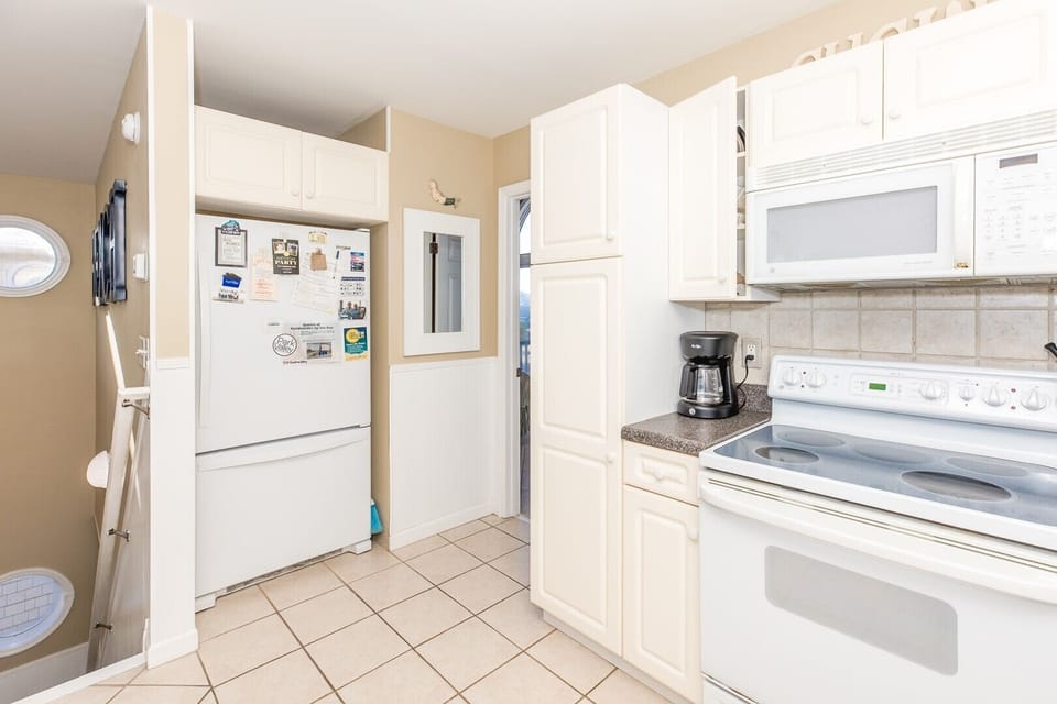 11         Kitchen III