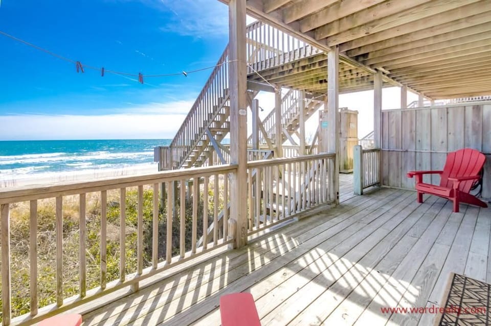 1st Floor Porch with Shared Beach Access