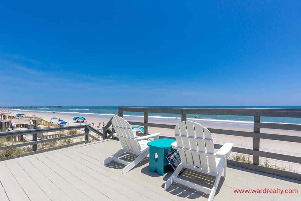 Front Oceanfront Sun Deck