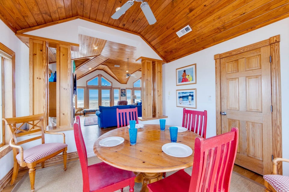 06-Surf-Or-Sound-Realty-1082-Sea Monkey-Sun-Room-02