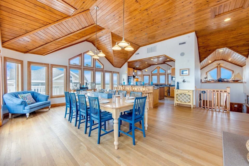 08-Surf-Or-Sound-Realty-1082-Sea Monkey-Dining-Room-02